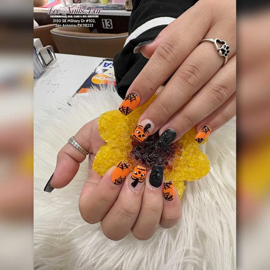 LEE NAILS BAR